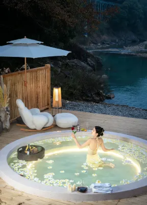 Under the Moon Inn (Jingxian Yueliangwan Scenic Area Store) Hotels in Jing County