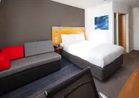 Holiday Inn Express Stevenage Hotels near Barclay Academy