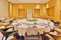 Greenland Qube Hotel - breakfast