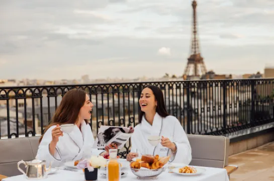 The Peninsula Paris À proximité de l'hôtel Photos