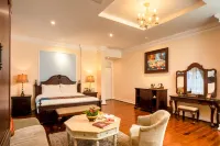 Villa Santi Hotel - parking