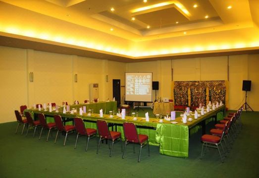 1. 몬타나 호텔 시..