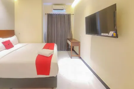 RedDoorz Plus @ Uno Jalan Merak Samarinda