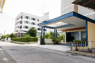 MINI Plume Minburi Hotels near KBU Prometric Testing Center (APC8465)