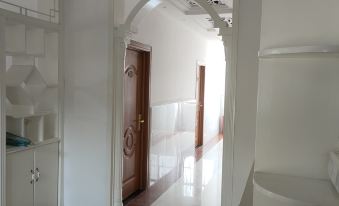 Yang County Ziwei Fashion Hotel