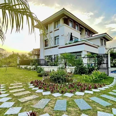 Phoenix Villas FLC Ha Long Hotels near Halong International Cruise Port