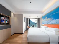 Yizhe Hotel (Daxin Bus Terminal Branch) Hotels near Dragon Palace Fairyland