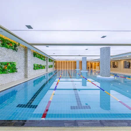 Rezen Dong Hotel (Long Ta International Convention and Exhibition Center Subway Station Branch)