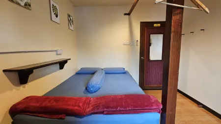 BarraCuda Den (previously known as Jono's Place)