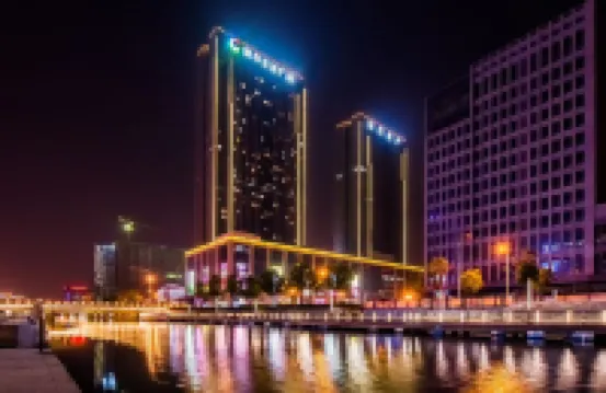 Ethereal Liangchen Meiwu Apartment (Suzhou Railway Station Pingjiang Wanda Plaza)