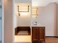 Christine Hotel (Baotou Yiji Group)