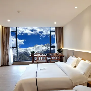 天景雲野度假飯店(飛來寺梅里雪山景區店） 飛來寺附近的飯店