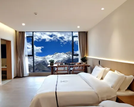 Tianjing Yunye Resort Hotel Hotels in Deqin