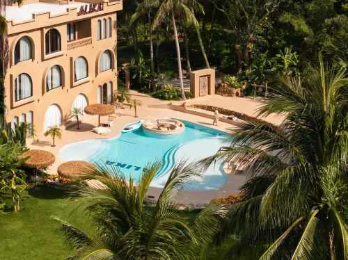 Alika Resort  Riyue Bay Wanning