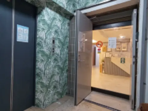 Meworld Hotel Zhongshan Hotel berhampiran Taipei Story House