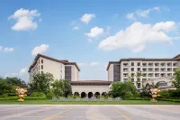 臨沂魯商知春湖溫泉飯店 山東城市服務技師學院(魯州學院)附近的飯店