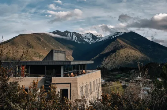 德欽既下山梅里SUNYATA酒店