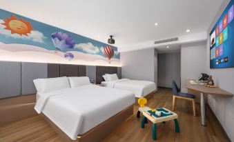 Nanchang Tengwangge International Hotel (Bayi Square Nanchang Station)