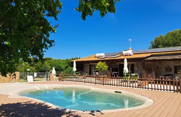 託託雷拉農莊酒店