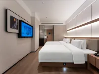 Urba S Hotel (Xiamen Railway Station South Square Branch) Hotels near Siming
