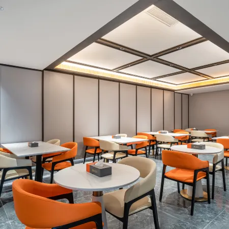 Rezen Dong Hotel (Xilinhot Victoria Plaza)