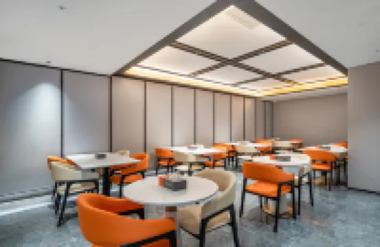 Rezen Dong Hotel (Xilinhot Victoria Plaza)