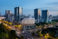 Rezen Xiyue Hotel (Yangzhou Grand Canal Museum Wanda Plaza) Hotels near Jianghai College