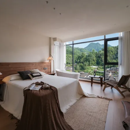 Gao Jian | Vertex Altus · 270° Panorama Private Hot Spring Luxury Stay (Zhaoxing Dong Village)