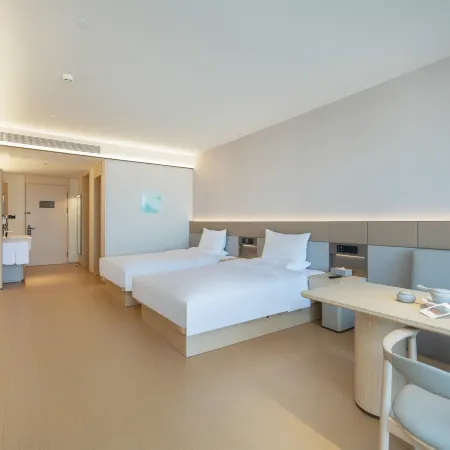 JI Hotel (Taixing Xiangxie Lake Scenic Area Guanhu Commercial Plaza)