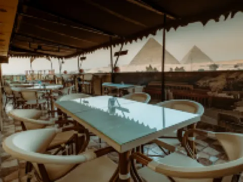 Turquoise Pyramids & Grand Egyptian Museum View Hotel Hotel di Cairo