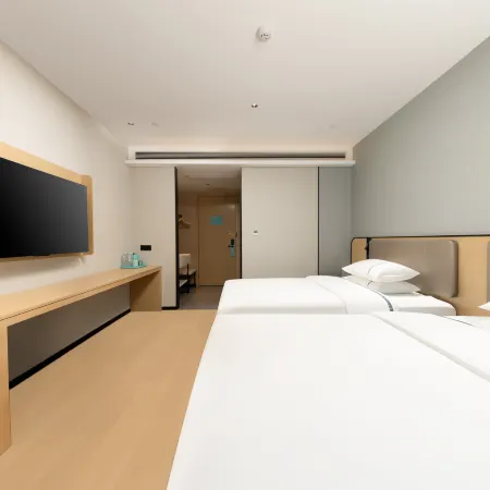 Hotel City Comfort Inn（Nanhu Branch, Zigong Bangtai No. 4 People's Hospital） Отели в г. Цзыгун