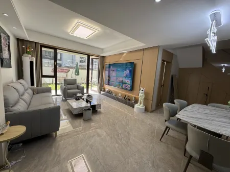 Coasting at Courtyard Homestay (Taihang Water Town Branch) Отели в г. Исянь