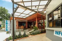 Ibiza House & Rawianda Villas 로 달람 베이 호텔