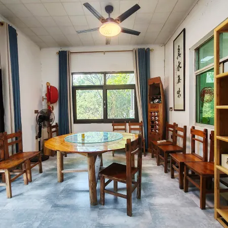 Nanshui Hot Springs Homestay (Ruyuan Nanshui Lake National Wetland Park)