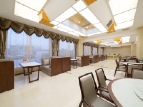 Baiheng Jinyi Hotel (Fushan Yingbin Street) Hotels in Fushan