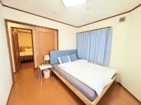 4 bedrooms, 2 bathrooms, 2 toilets, spacious house with convenient transportation