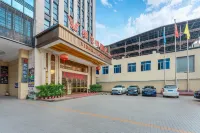 寓約電競酒店（廣州從化太平地鐵站店）  鄰近中醫葯歷史文化浮雕長廊的酒店