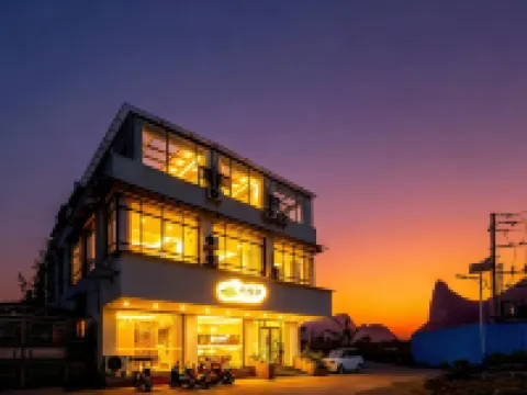 Looking for rice fields homestay (Guilin Liangjiang Sihu Ludi Scenic Area) Hotels near Reed Flute Cave