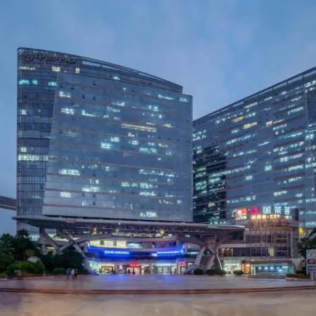 Paxin·High-Altitude City View Apartment (Canton Fair Complex Pazhou Subway Station Branch) Отели рядом с достопримечательностью «Весенняя кантонская ярмарка»