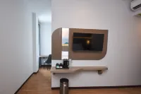 Front One Luxe Hotel Solo