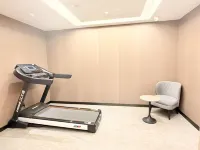 Homeinn Plus（Mishan Railway Station Dong'an Street Department Store）