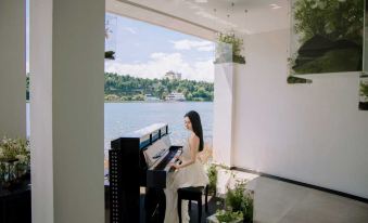 ARCADIA SEAVIEW DESIGN HOTEL