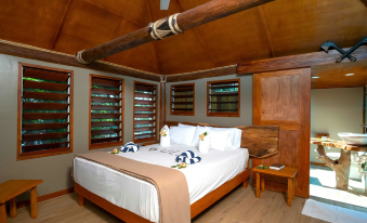 Barefoot Manta Island Resort