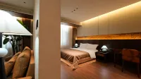Jinhai Bay | Lavish · City Garden Hotel (Dali Xiangyun High-Speed Rail Station Branch)