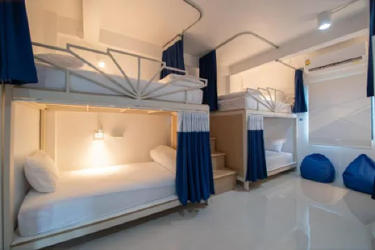 The Rock Samui Poshtel Lamai Beach