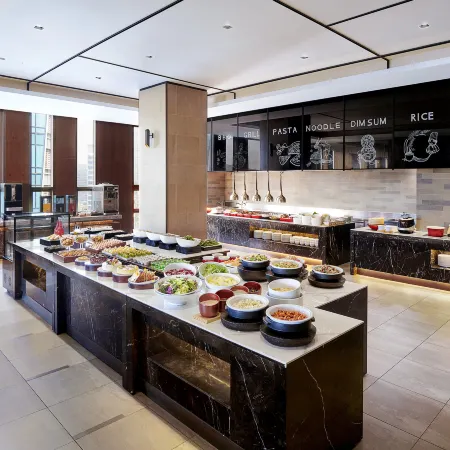 Four Points by Sheraton Josun, Seoul Station Отели рядом с достопримечательностью «Художественная галерея Art Space One»