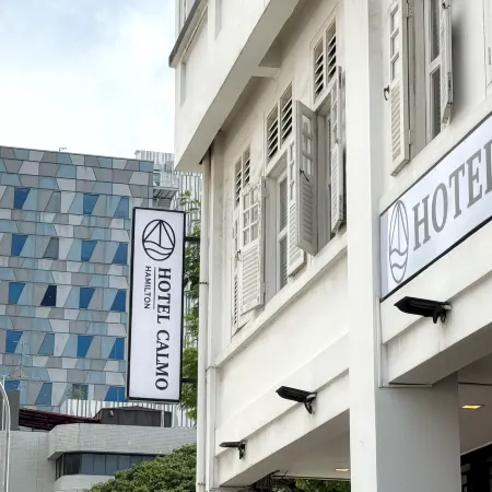 Hotel Calmo Hamilton Отели рядом с достопримечательностью «Станция метро Lavender»