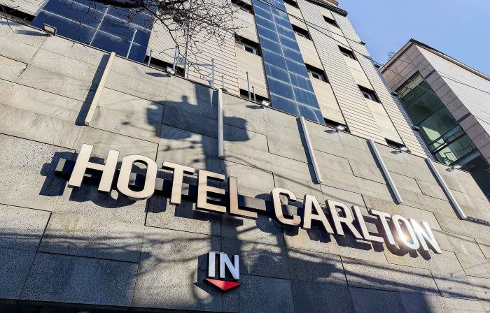 Carlton Hotel