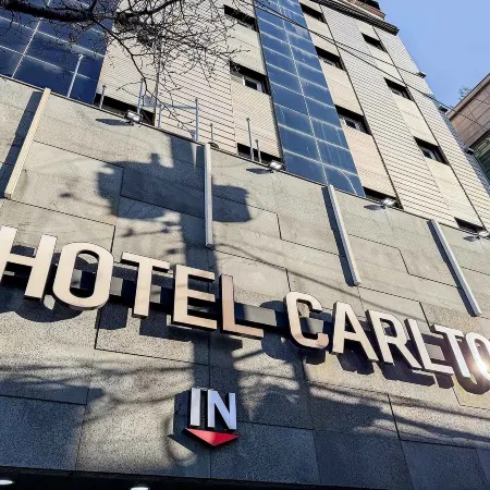 Carlton Hotel Отели рядом с достопримечательностью «Университет Иньхы»