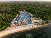 LIME Resort Bohol, a member of Radisson Individuals Premier - Parkplatz